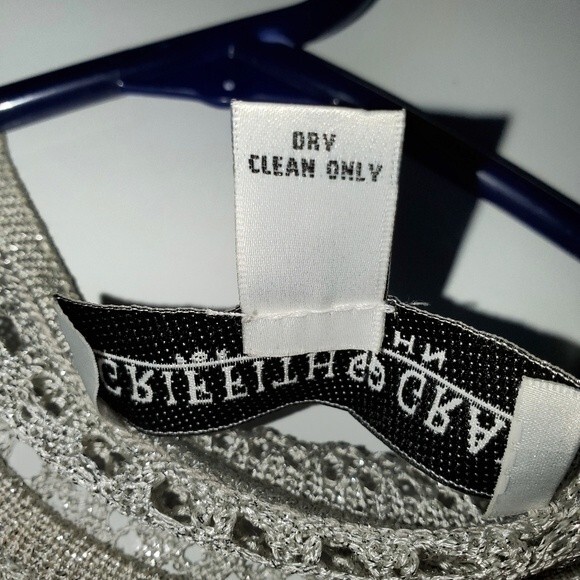 Vintage St. John Griffith Gray Silver Metallic Knit Crochet Top size 6 - Picture 7 of 7